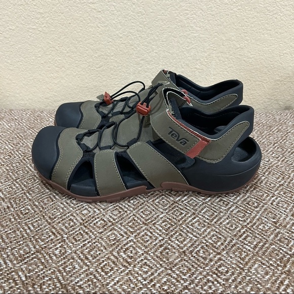 MENS SIZE 12 DARK OLIVE TEVA FLINTWOOD HIKING FISHERMAN SANDALS OUTDOOR GORPCORE - Picture 2 of 9